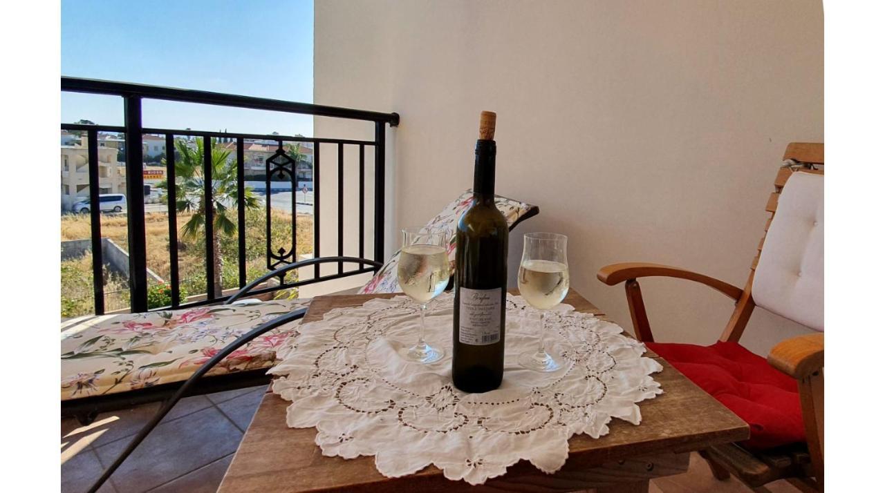 Petras Cozy Nest, 1-Bedroom Apt., Paphos-Universal المظهر الخارجي الصورة